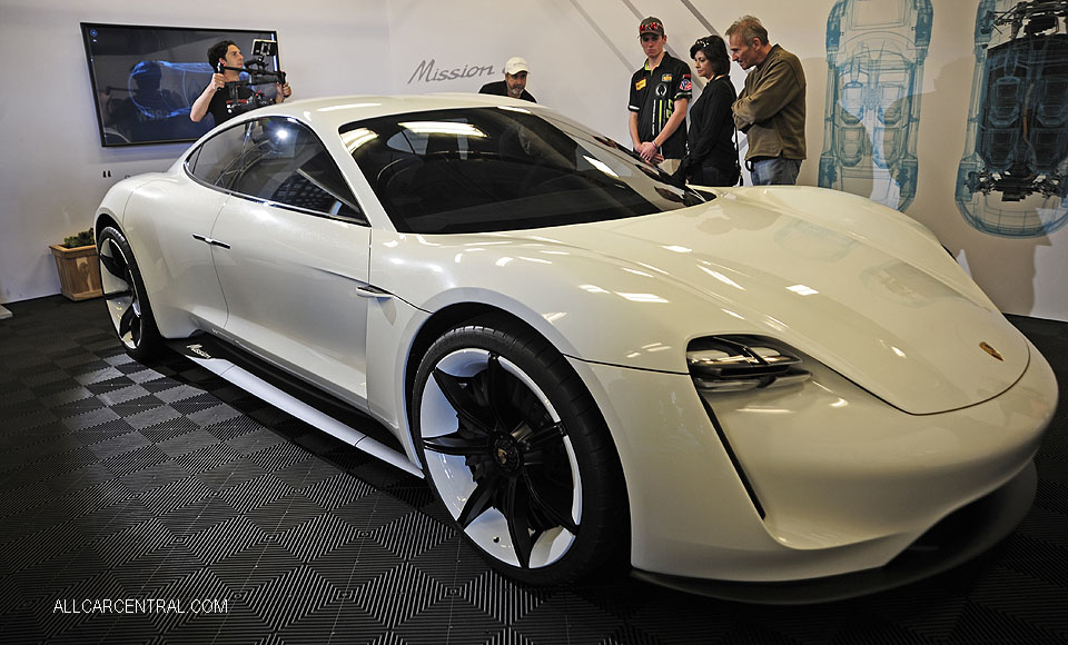 Porsche Mission E Concept 2018 Rennsport 
VI 2018