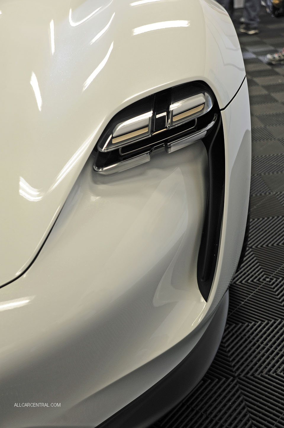 Porsche Mission E Concept 2018 Rennsport VI 2018
