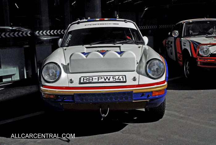 Porsche 911 Carrera 4x4