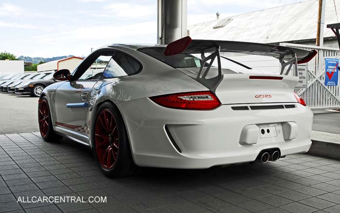 Porsche 911 GT3RS 2011