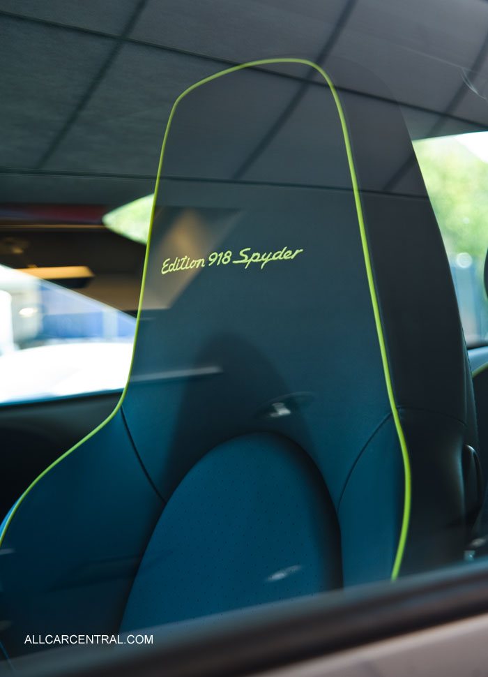 Porsche 911 Turbo S Ed 918 Spyder sn-WPOAD2A96CS766292 2012