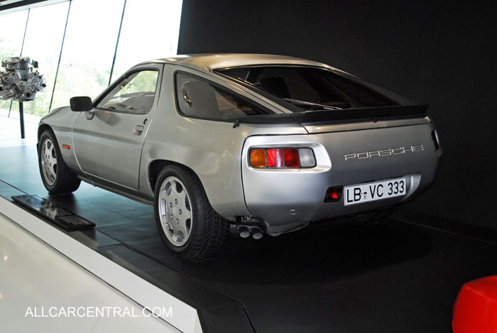 Porsche 928S 1983